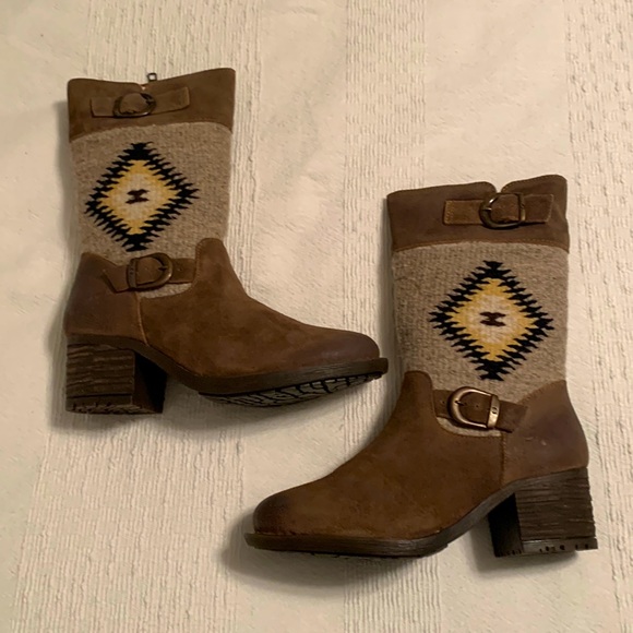 Born Shoes - New Born leather boots with Aztec design